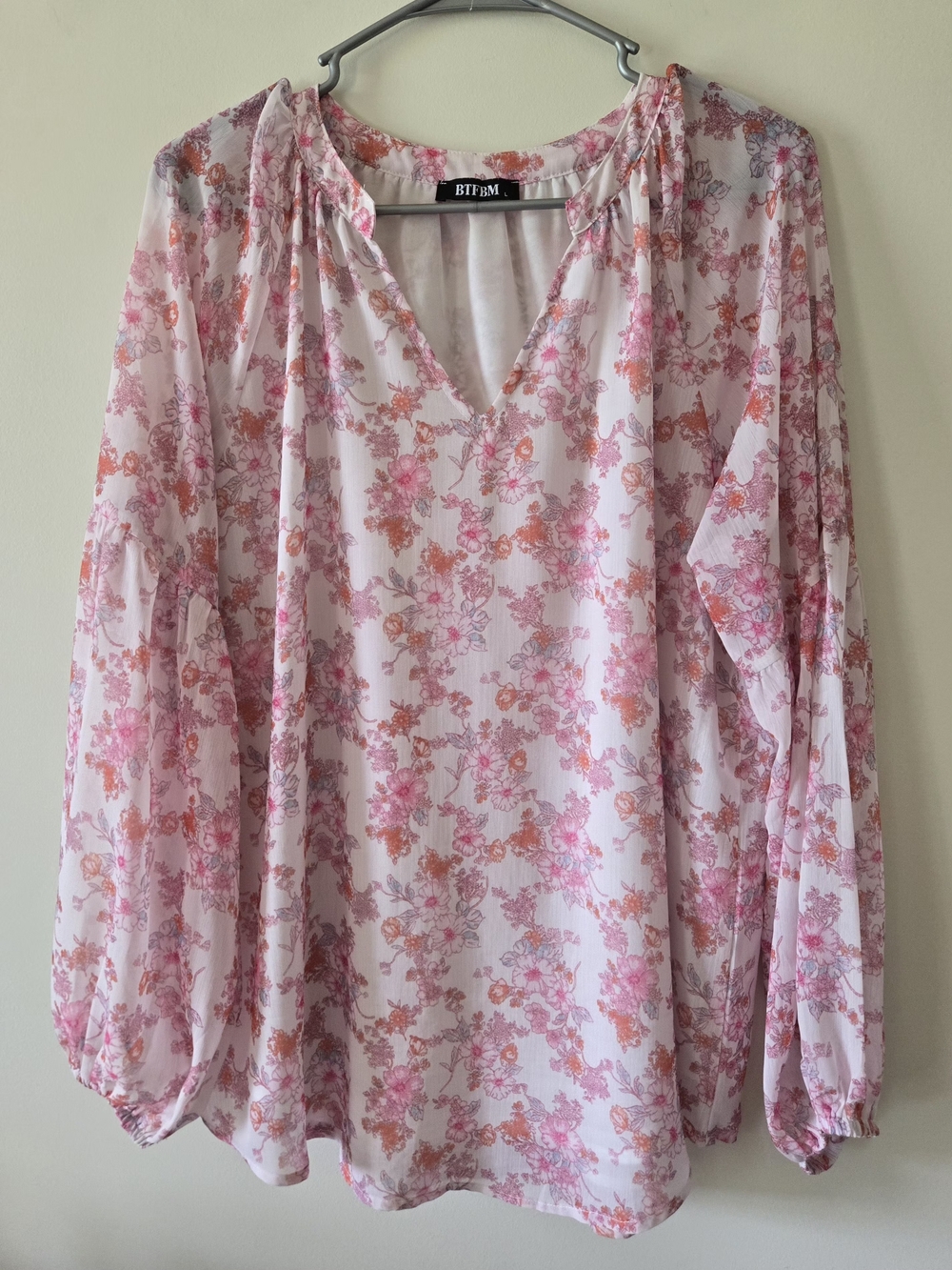 BTFBM Pink Floral V-Neck Long Sleeve Blouse Size Large